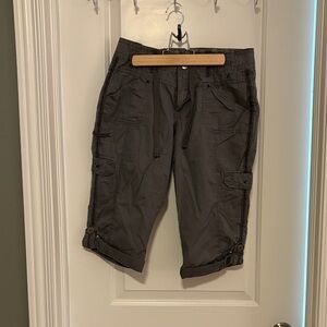 Women's Gray Capris